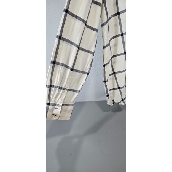 Talbots Large Shirt Top White and Gray Striped Dot Button Down Front Long Sleeve - Picture 6 of 8